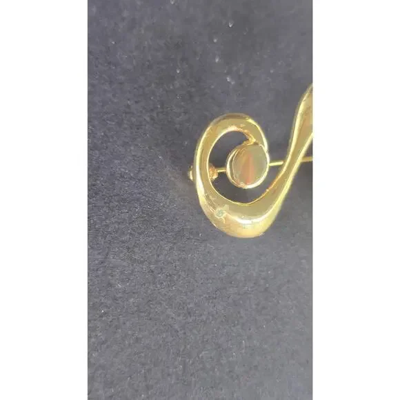 Gold Tone Abstract Swirl Brooch Pin Modern Scroll Costume Statement Jewelry - Picture 2 of 6